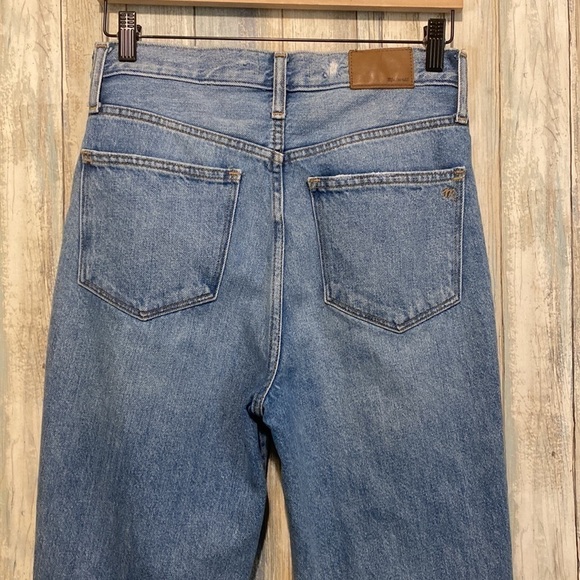 NWOT Madewell Jeans The Momjean in Melva Wash | Size 25 - Picture 12 of 16